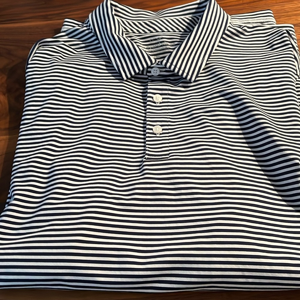 Vineyard vines shirt